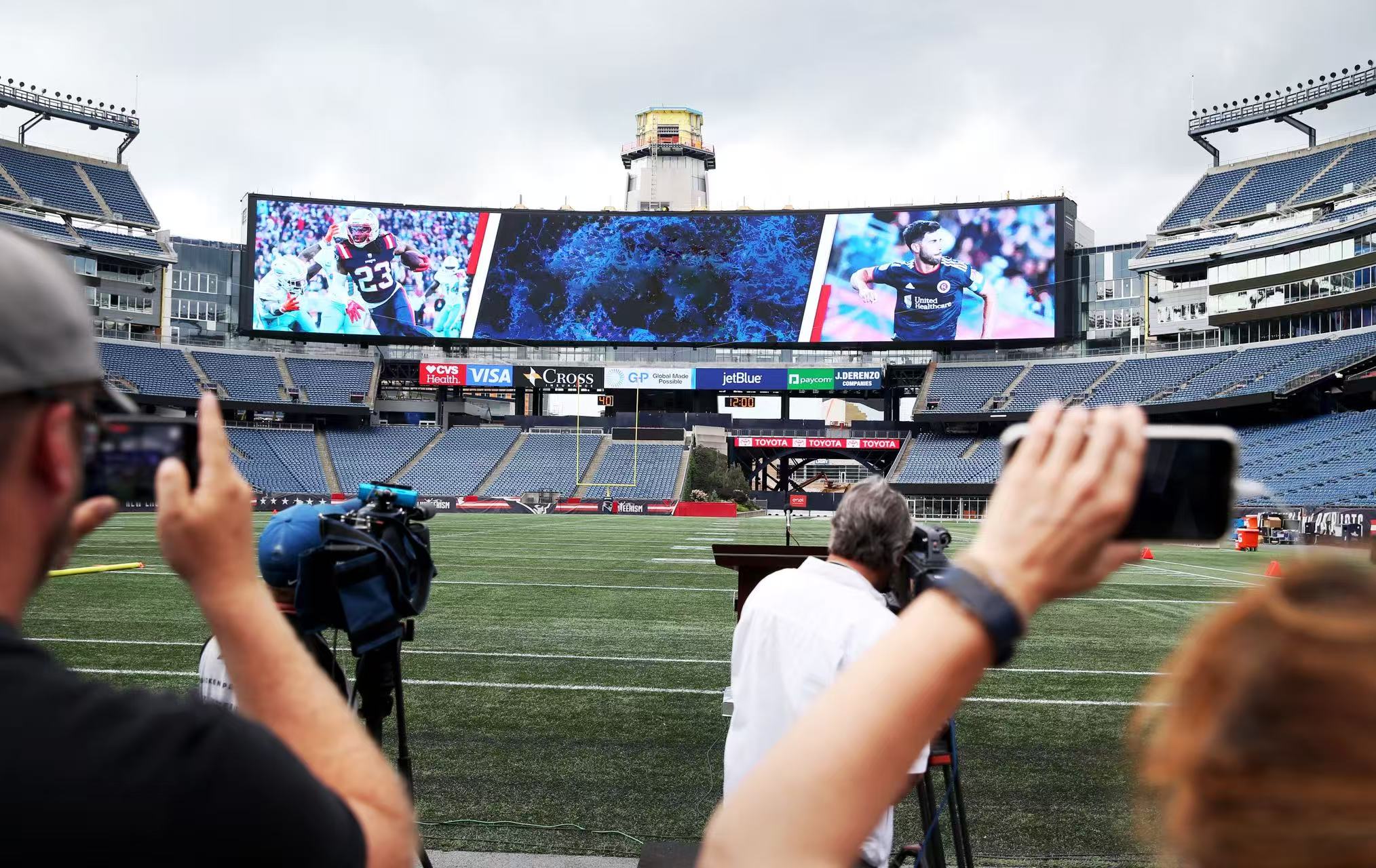 Frente a las dos tecnologías principales de visualización LED, DIP y SMD, ?cómo pueden los operadores de estadios tomar la decisión más inteligente?